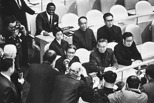 1971年11月15日，恢复联合国合法席位后的中国代表团。
